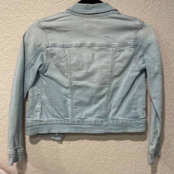 Big kids Old Navy crop jean jacket - Picture 3 of 3
